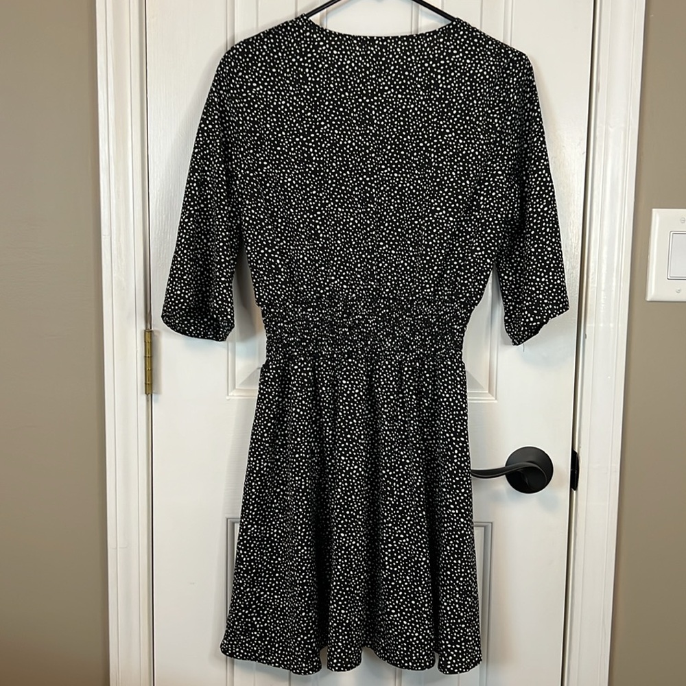 SHEIN Women’s Size S/M (6) V-Neck Black & White Smocked Dress - Picture 2 of 4